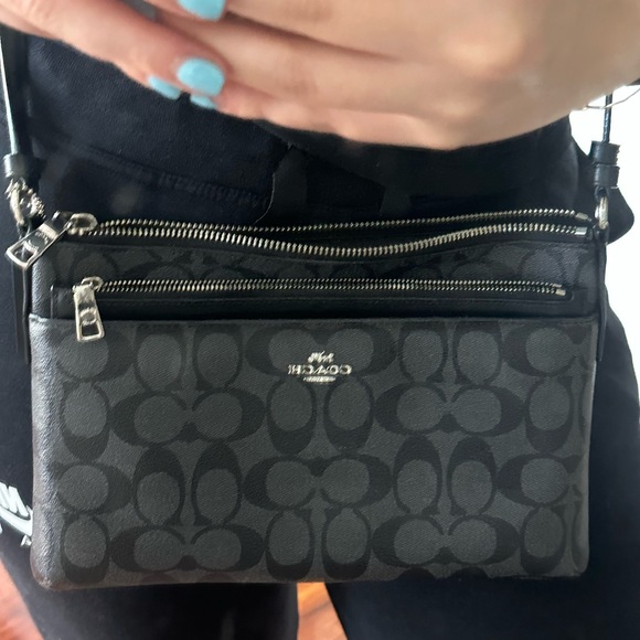 Black Coach Bag - Picture 3 of 7